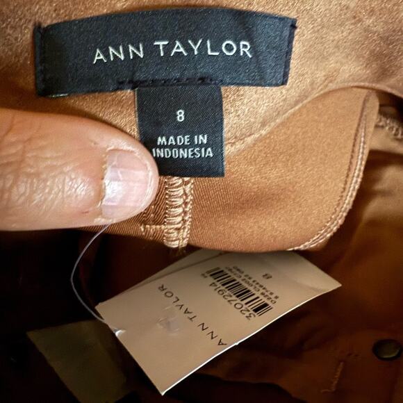 Ann Taylor Women’s Sz 8 Sculpting Pocket Faux Suede High Rise Skinny Jeans NWT - Picture 3 of 6